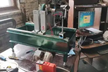 Balancing stand with soft support.