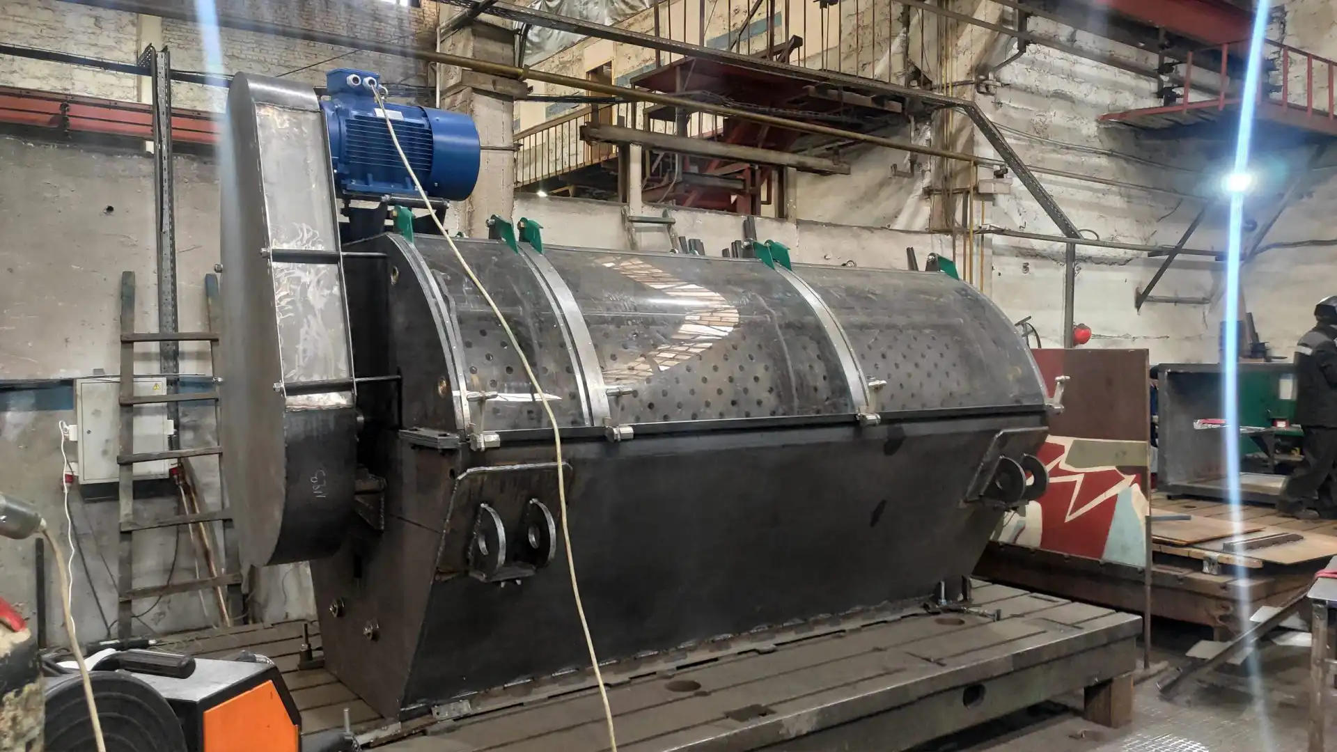 On-site dynamic balancing of an industrial centrifuge with the Balanset-1A